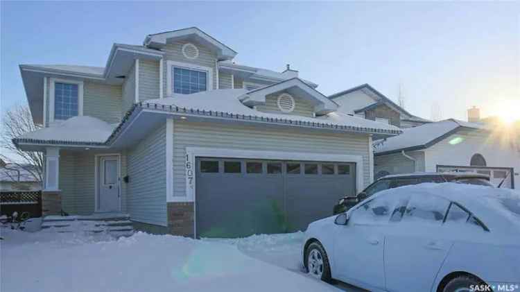 2 Storey Home in Lakeridge 4 Bed 25 Bath Finished Garage