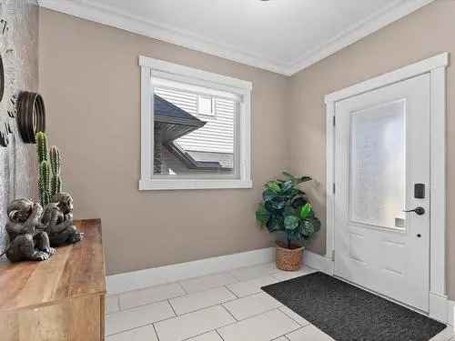 Executive Home in Ambleside Edmonton 4 Beds 3.5 Baths