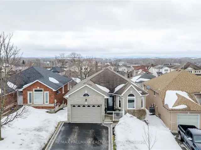 House For Sale in 657, Trailview Drive, Peterborough, Ontario