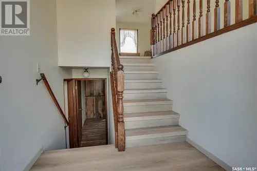 House For Sale in Forest Grove Saskatoon