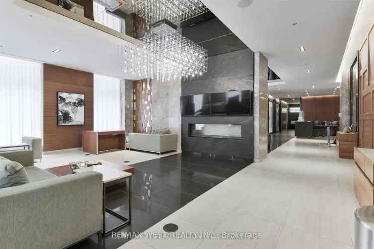 Rent Luxurious Condo in Financial District with City Views