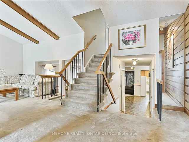 Gorgeous 5-Level Backsplit Home in Steeles