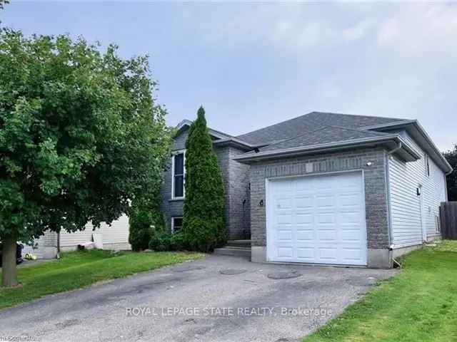 House For Sale in Brantford, Ontario