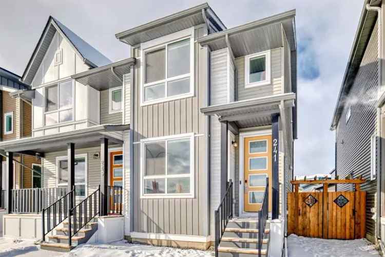 House For Sale in Calgary, Alberta