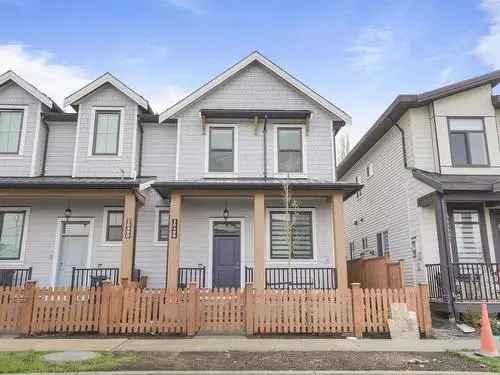 New 3-Story 1/2 Duplex in Langley BC