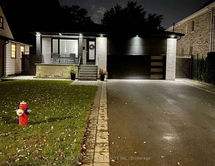 House For Sale in Mississauga, Ontario