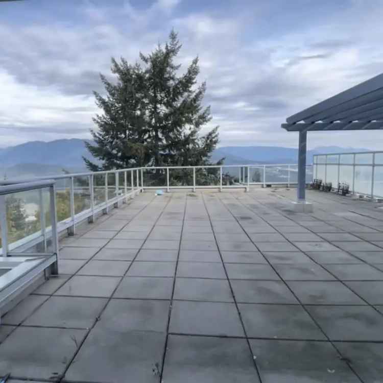 Sub Penthouse with Panoramic Views 2 Beds 2 Baths