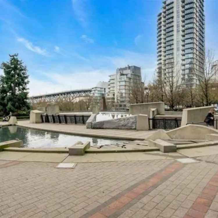 Yaletown Corner Unit 2 Bed 2 Bath Plus Office