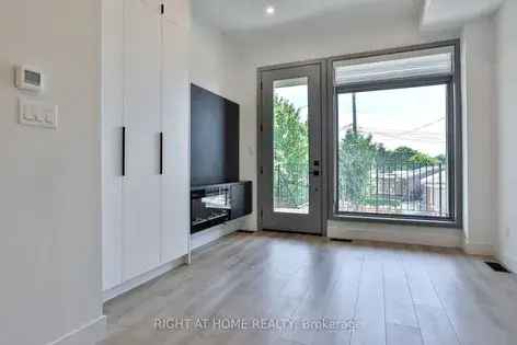 4 rooms house of 102 m² in Toronto