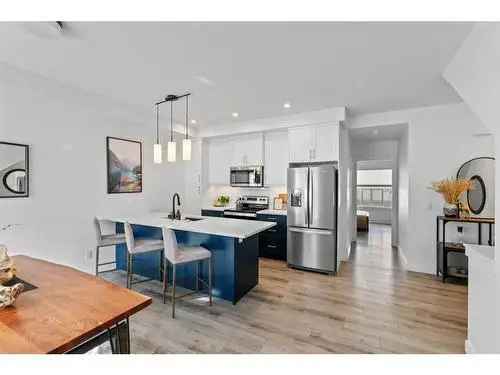 Townhouse For Sale In Springbank Hill, Calgary, Alberta