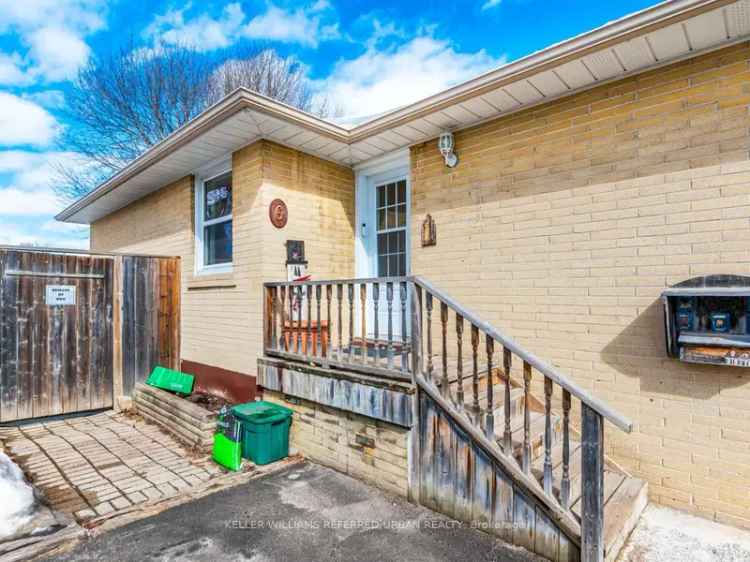 House For Sale in 6, Tralee Avenue, Toronto, Ontario