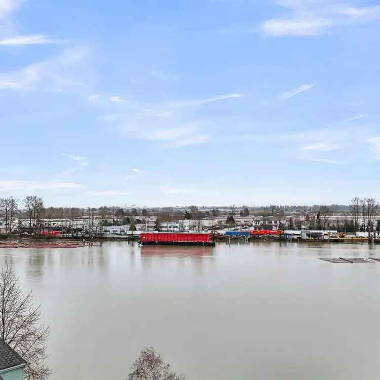 River District Apartment with Huge Patio and Amazing Amenities