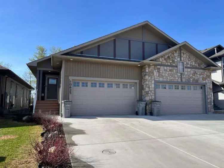 Stone Ridge Half Duplex Bungalow - Perfect Family Home