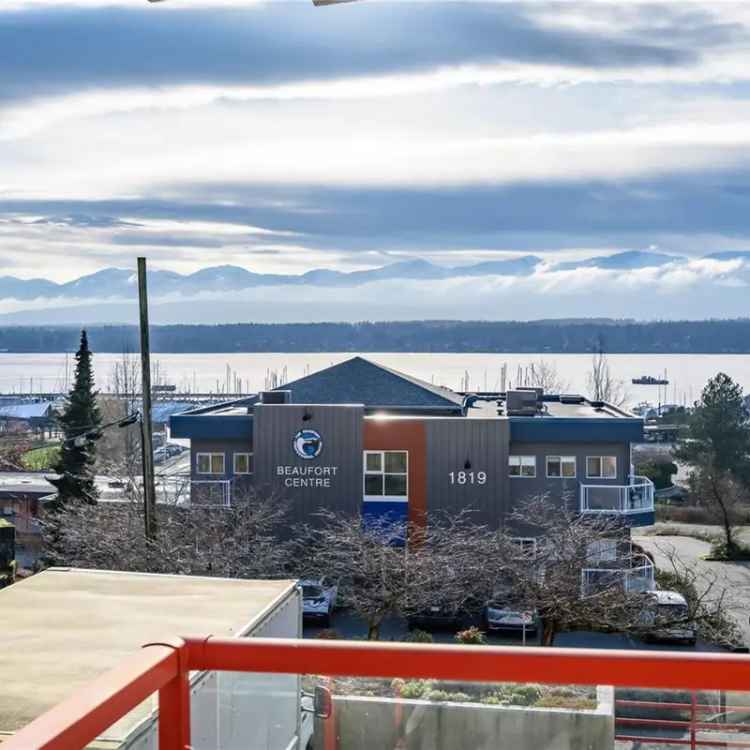 Ocean View Condo 55+ Comox Downtown