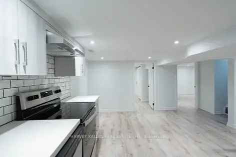 4 rooms house of 370 m² in Toronto