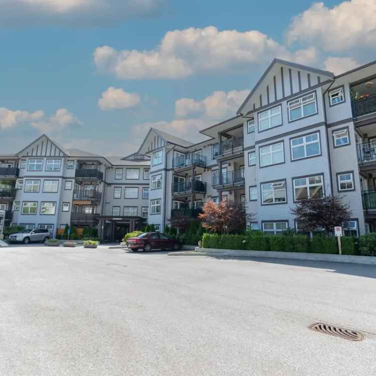 Spacious 3-Bedroom Condo for Sale in Downtown Aldergrove