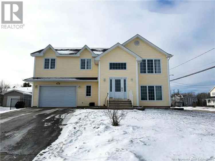 4-Bedroom 3-Bathroom Home in Moncton North End