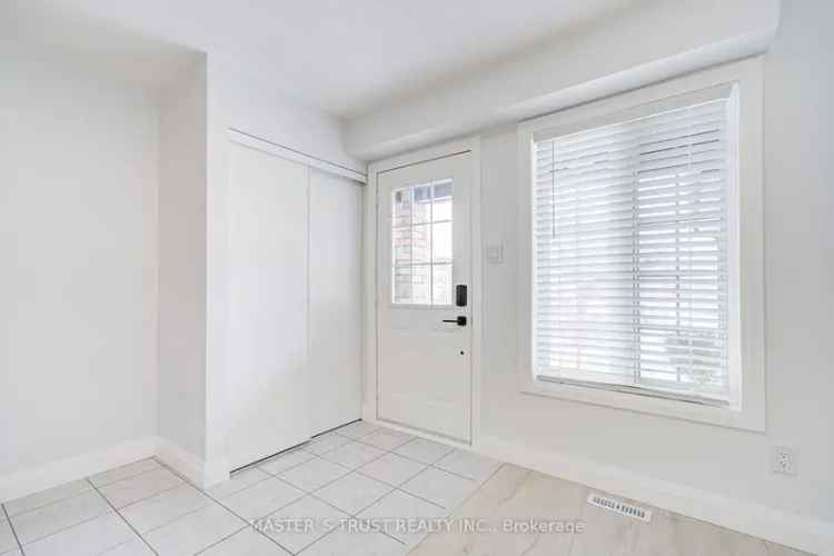 Updated 3-Bedroom Barrie Home Near Parks and Trails