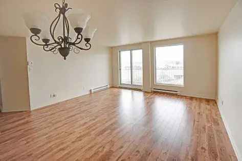 3 rooms apartment of 83 m² in Quebec