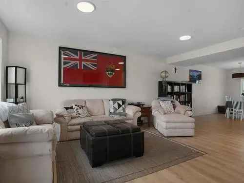 Townhouse For Sale in Belle Rive Edmonton