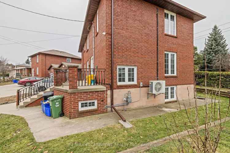 House For Sale in 107, Horning Drive, Hamilton, Ontario