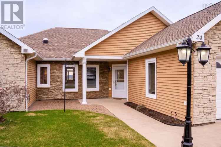 5-Bedroom Home with Minas Basin Views and Massive Primary Suite