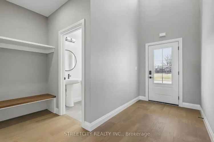 House For Sale in 8068, Union Road, Southwold, Ontario