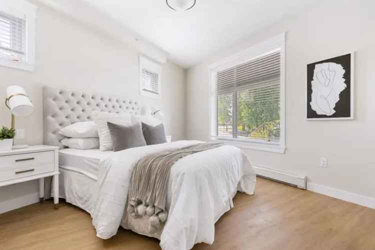 Top Floor 2-Bed 2-Bath Home in Kensington Gate