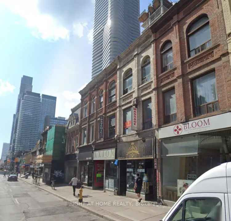 Commercial For Sale in Yonge Street, Toronto, Ontario