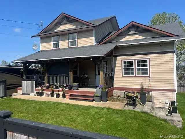 Large Family Home with In-Law Suite and RV Parking
