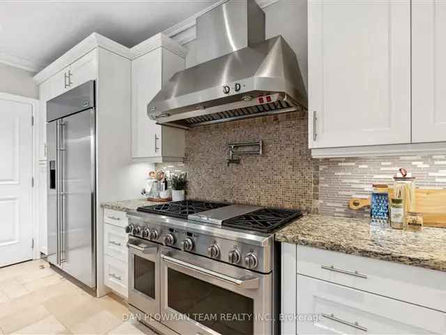 House For Sale in Whitby, Ontario