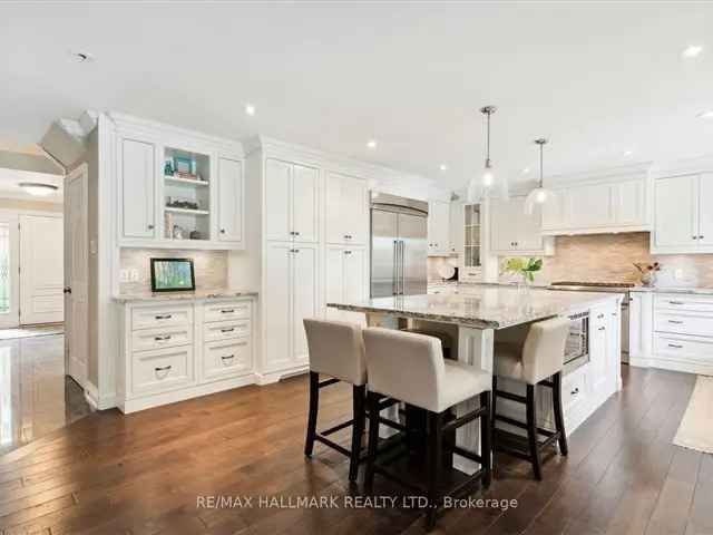 Executive Home in Oak Ridges 4300+ sq ft