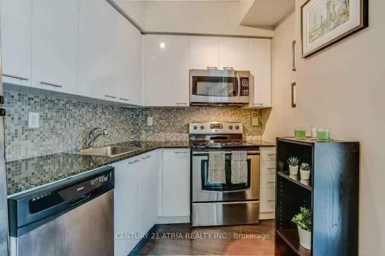 One-Bedroom Condo near Lakeshore Bathurst