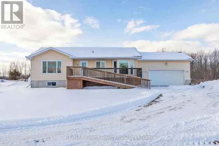 2-Bed 2-Bath Bungalow near Kingston - Country Living with Modern Amenities