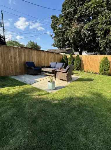 Windsor 3-Bedroom House for Sale Spacious Gourmet Kitchen Private Backyard