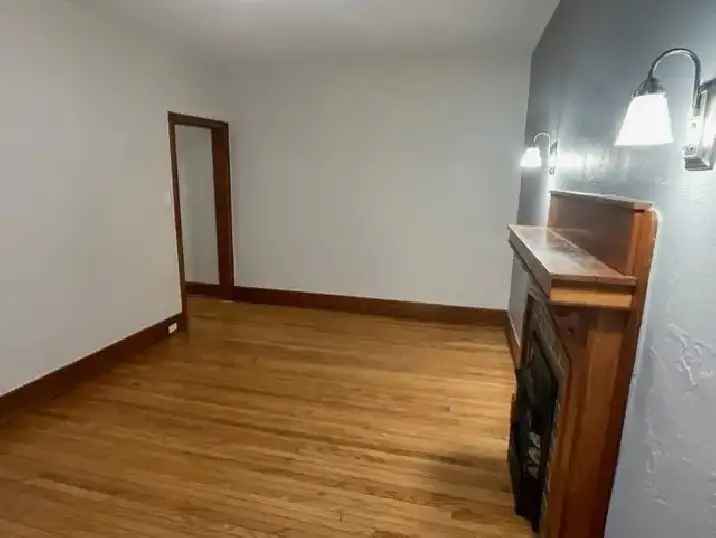 209 Furby - 1 BR - available January 1