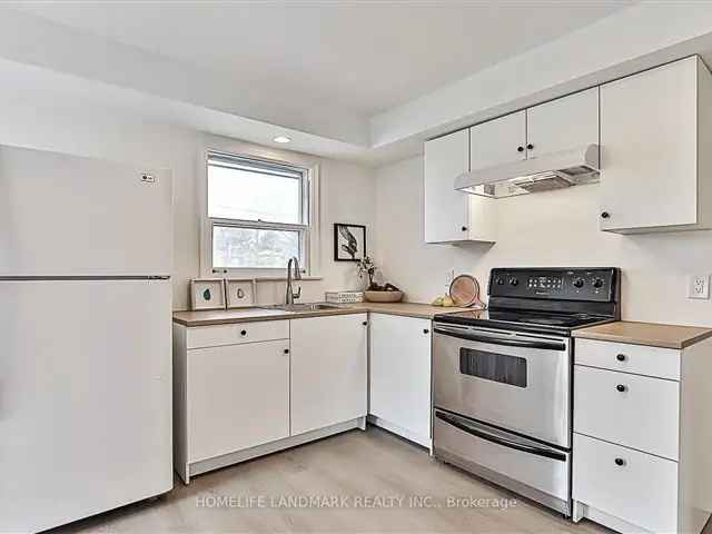 Newtonbrook East House: Newly Renovated 3BR Home with Huge Lot & Separate Entrance