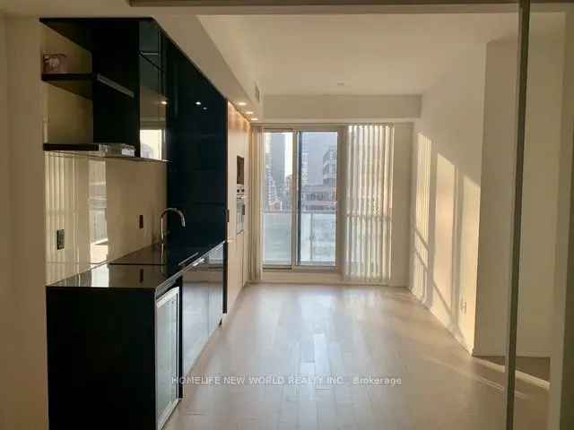 Condo For Rent in 70, Temperance Street, Toronto, Ontario