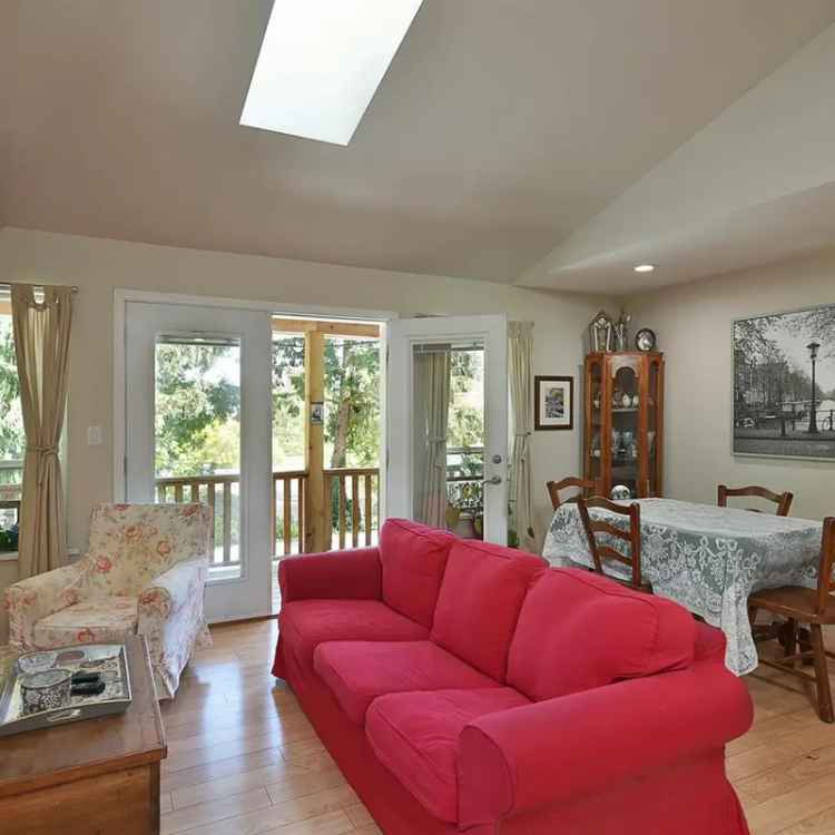 Sechelt Downtown 3-Bedroom Rancher House for Sale