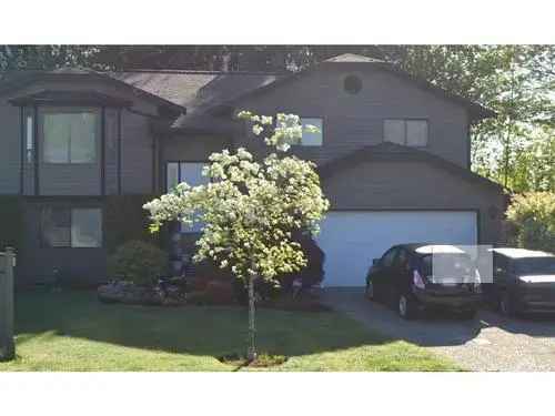 5 Bedroom Family Home in Guildford BC Backing Bonaccord Park