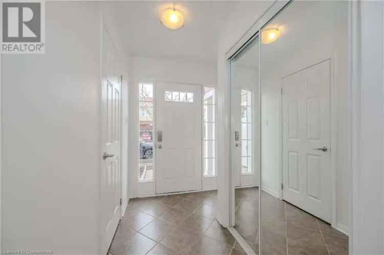 Family Friendly Townhome in Milton Steps from Schools and Shopping