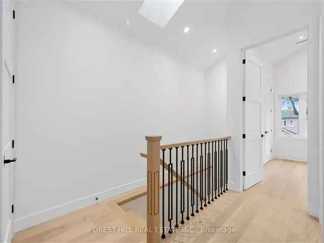 Stunning Renovated Detached Home in Oakridge