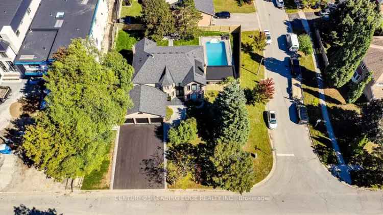 House For Sale in Pickering, Ontario