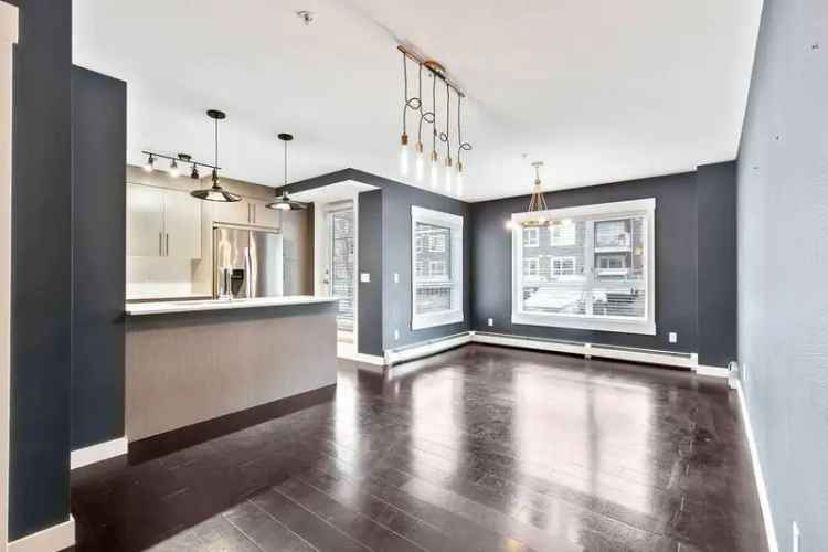 House For Sale in Calgary, Alberta