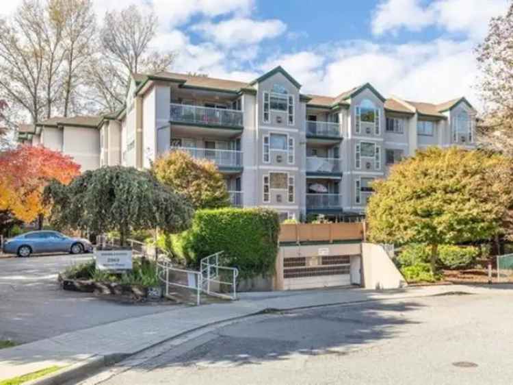 Condo For Sale in Abbotsford, British Columbia