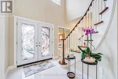 3 2 Bedroom Family Home in Joshua Creek Oakville