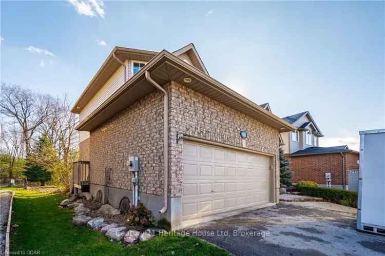 House For Sale in Centre Wellington, Ontario