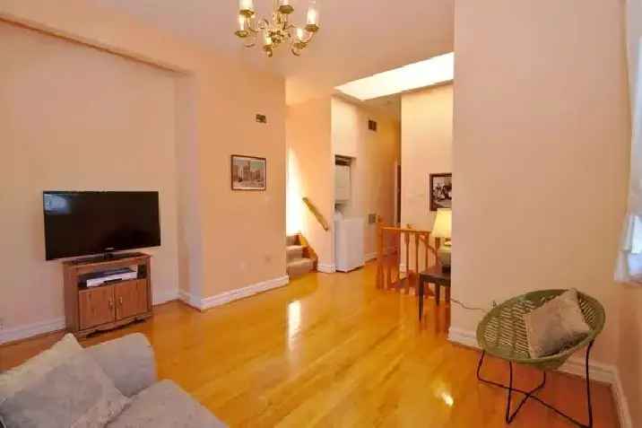 Spacious 1-Bedroom Apartment Near Yorkdale Subway