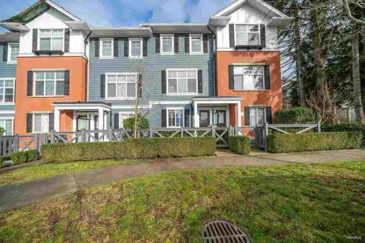 4-Bedroom Townhouse in Grandview South Surrey Family Home