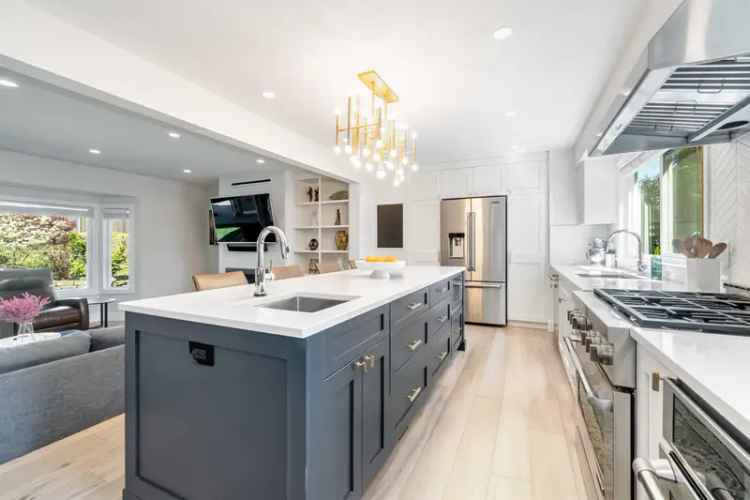 Port Moody Cape Cod Home 4 Beds 3 Baths 2500 sq ft